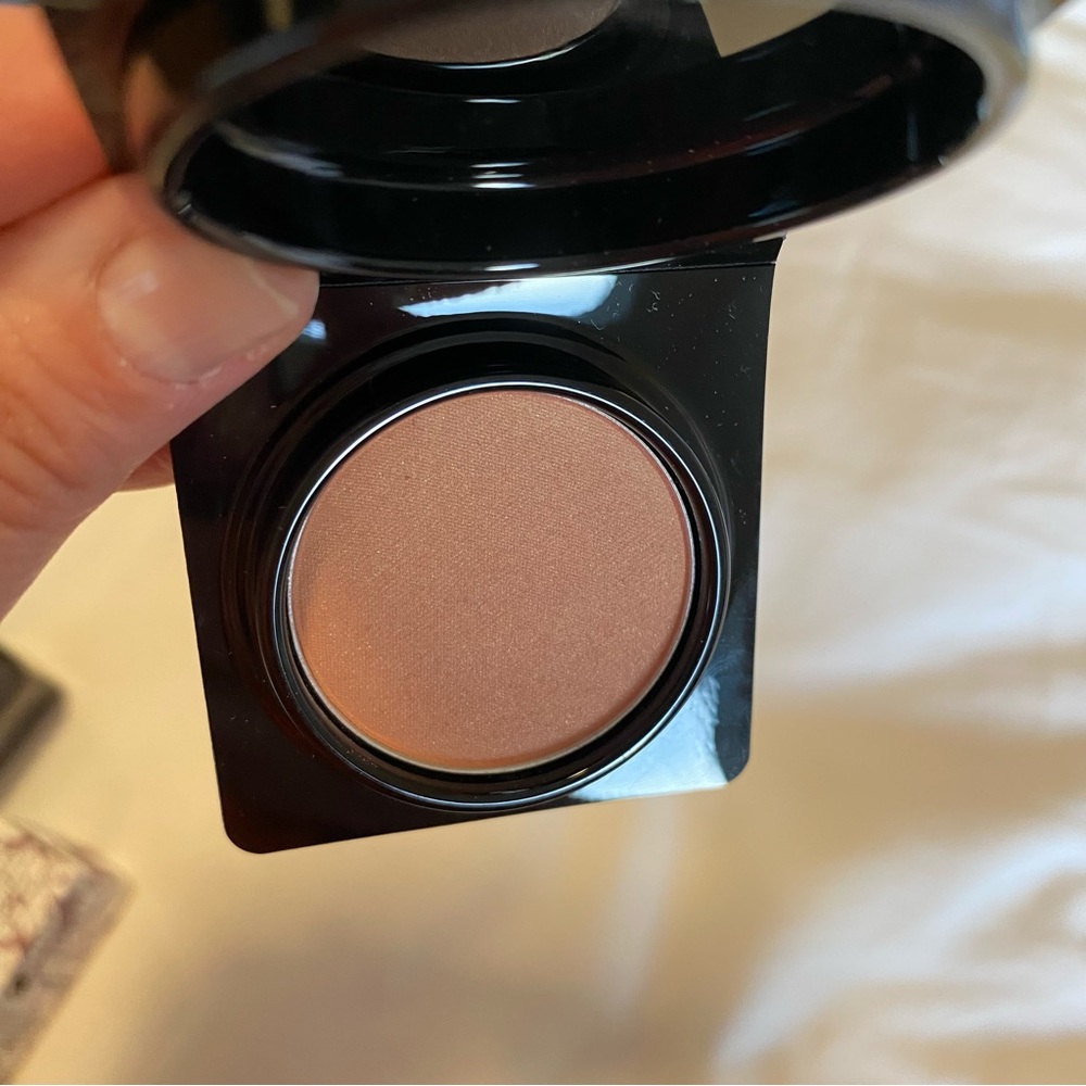 Elizabeth Matt blush - Picture 3 of 3